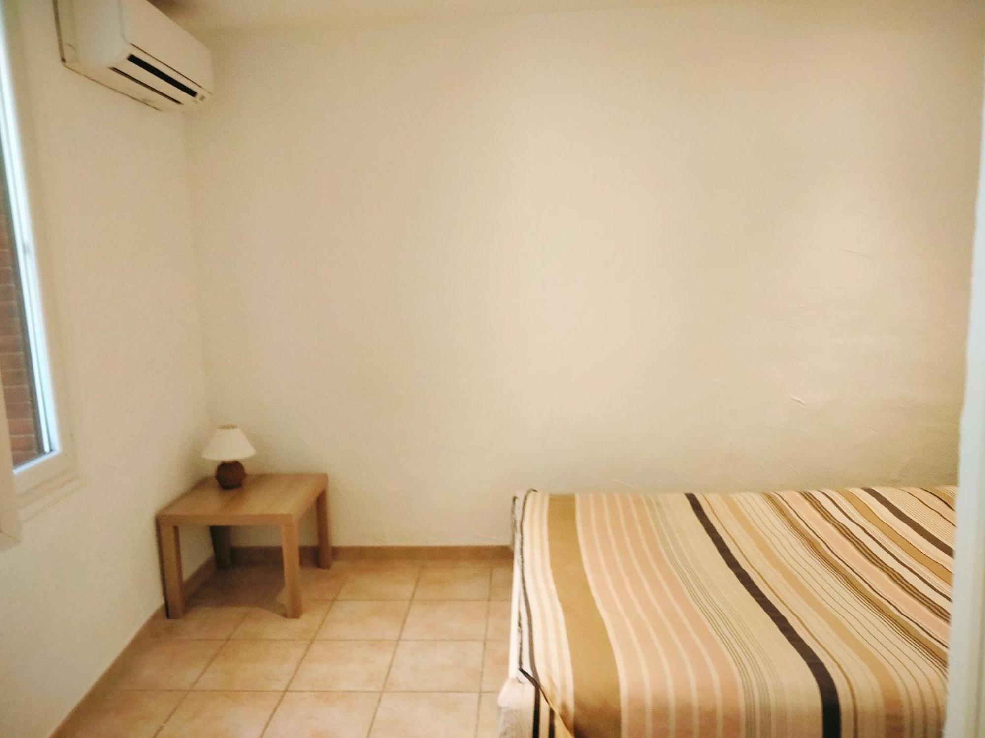 Cosy Courtesoun Apartment Courthézon Екстериор снимка